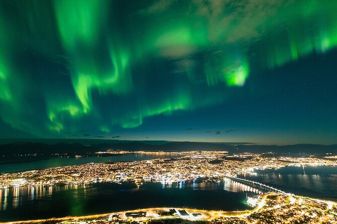 Northern Lights Adventure - Thermal suits make the long wait easier