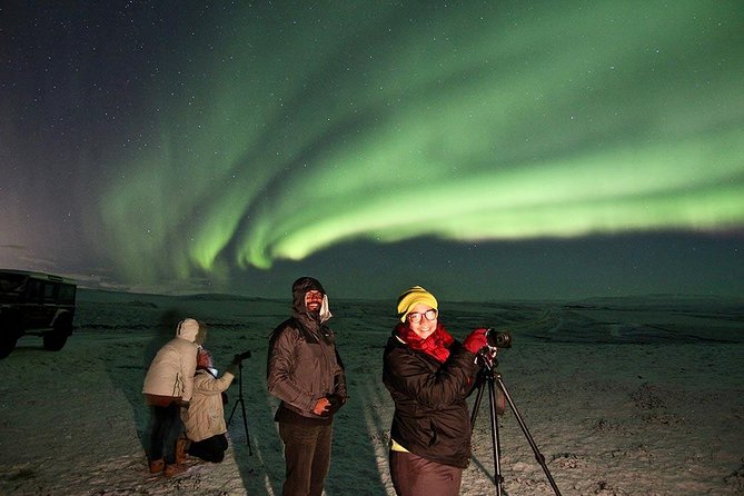 Northern Lights and Stargazing Small-Group Tour with Local Guide - Why this northern lights tour is different from a basic bus outing