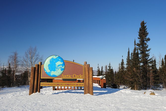 Northern Lights & Arctic Circle Tour - The pipeline viewpoint starts the long road north