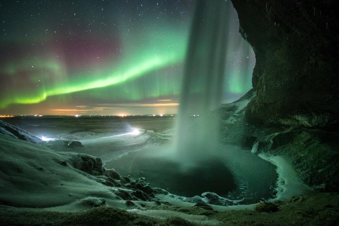 Northern Lights Bus Tour from Reykjavik with Hot Chocolate - What a four-hour evening feels like