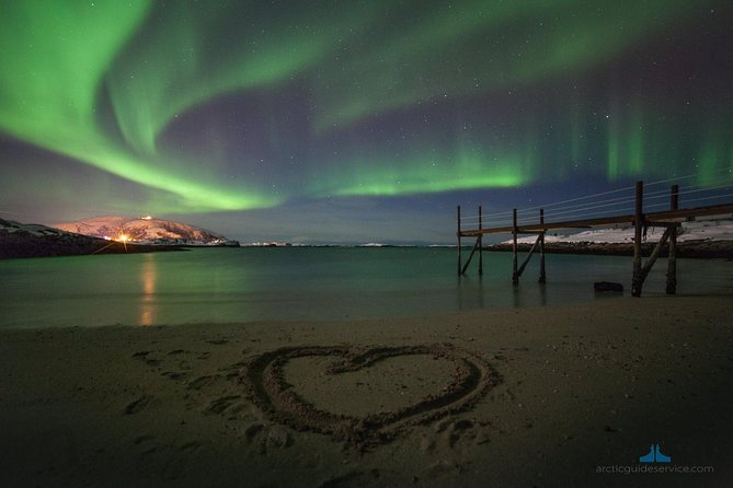 - Northern Lights Chase with Photo Package Included - Snacks, hot drinks, and the right clothing