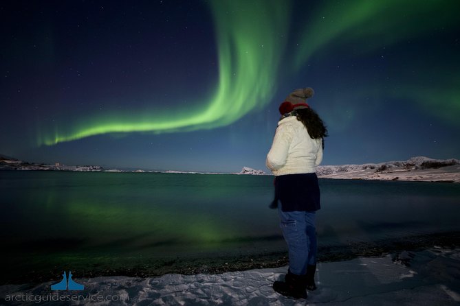 - Northern Lights Chase with Photo Package Included - Why the guide and driver matter