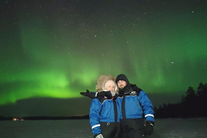 Northern lights hunting photo tour with bbq; small groups - The photo question needs a clear answer