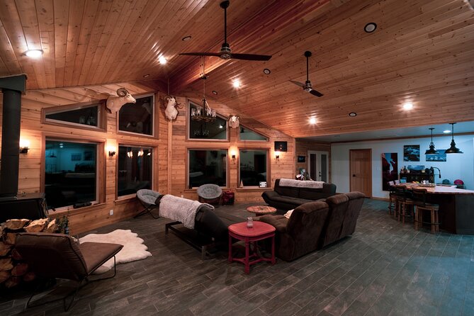 Northern Lights Lodge & Chase Tour from Fairbanks - Leaving Fairbanks at 8:00 PM