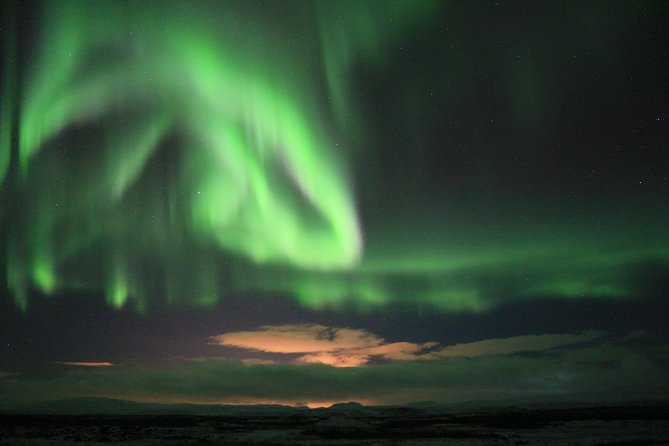 Northern Lights Midnight Adventure Small-Group from Reykjavík - Hot chocolate and the practical side of cold