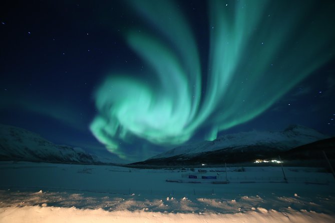 Northern Lights Photography Tour - A photographer guide, not necessarily a private photo lesson