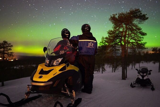 Northern Lights Snowmobile Hunt - From central Rovaniemi to the snowmobile base