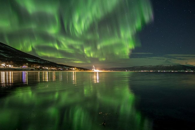 Northern Lights Tour from Tromsø - Photography, tripods, and the photos you receive