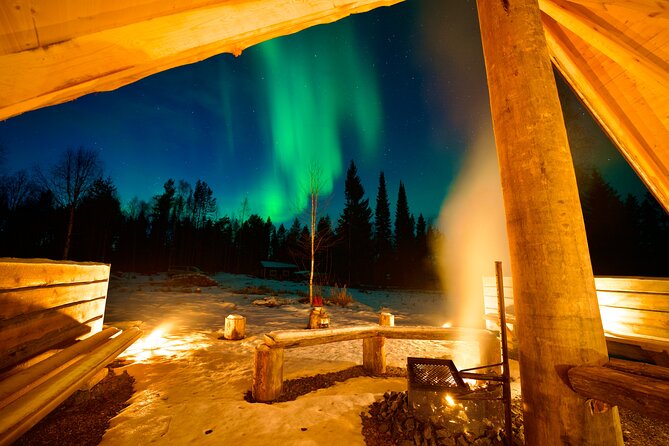Northern Lights Tour in Atmospheric Cottage - Waiting for the aurora beside the lake