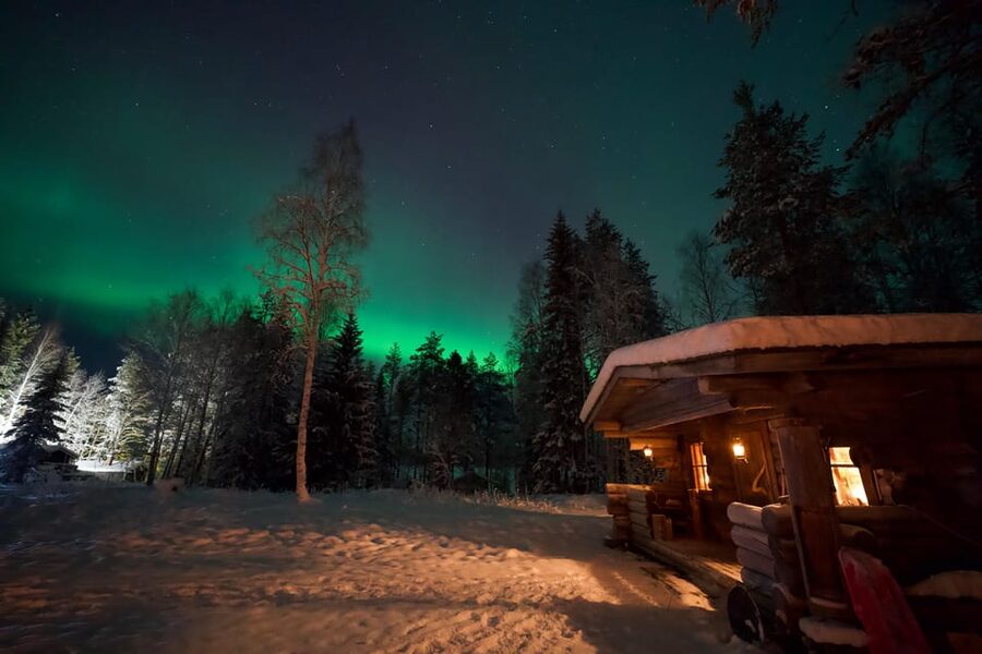 Northern Lights Tour in Atmospheric Cottage - Who will enjoy this evening most?