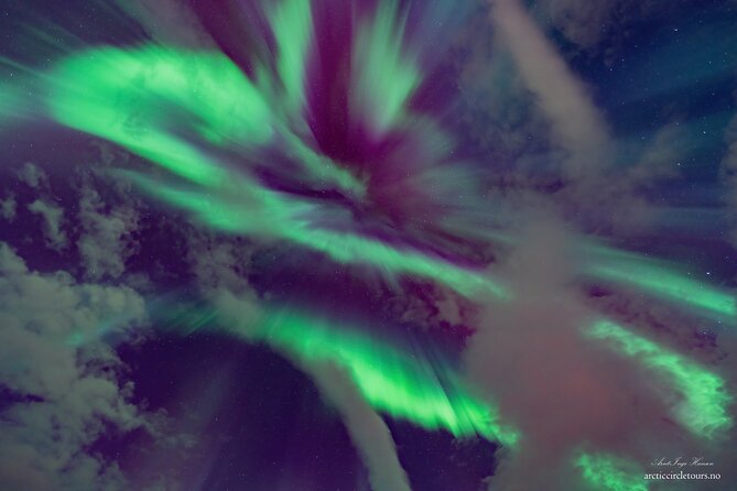 Northern Lights Tour, Photo, Toilet, Meal, Skycam in Mbus - The people who shape the night