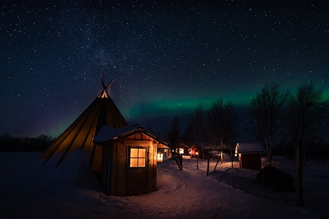 Northern lights tour to Lake Inari from Ivalo, Reindeers & Dinner - What dinner includes in the teepee