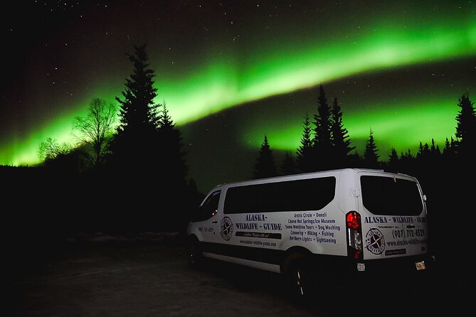 Northern Lights Viewing at Murphy Dome - Waiting for the aurora from the van