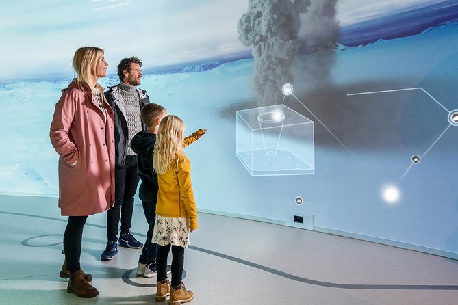 Perlan - Wonders of Iceland Experience - The Áróra planetarium show explains the Northern Lights
