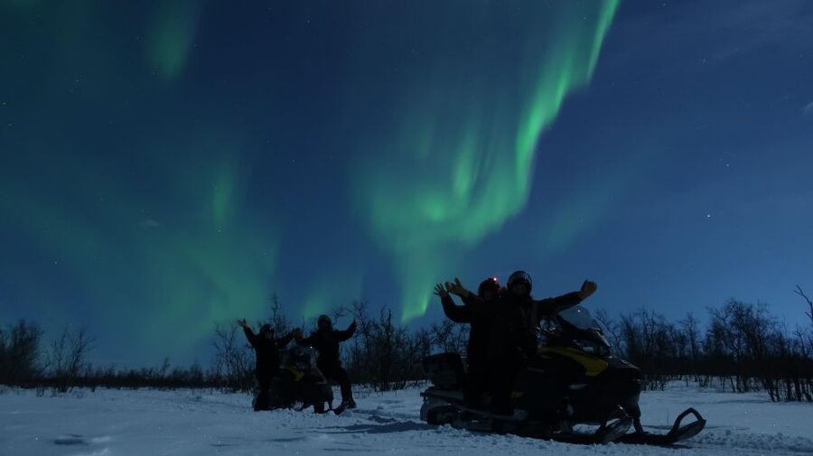 Premium Aurora Snowmobile Ride With Panoramic Views - Starting with dinner at Máttaráhkká Northern Lights Lodge