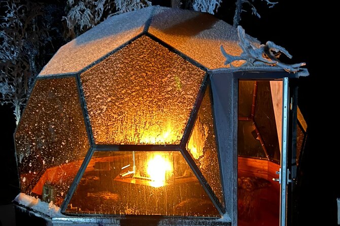PRIVATE Glass Igloo Dinner Under Northern Lights - A glass roof over your dinner table