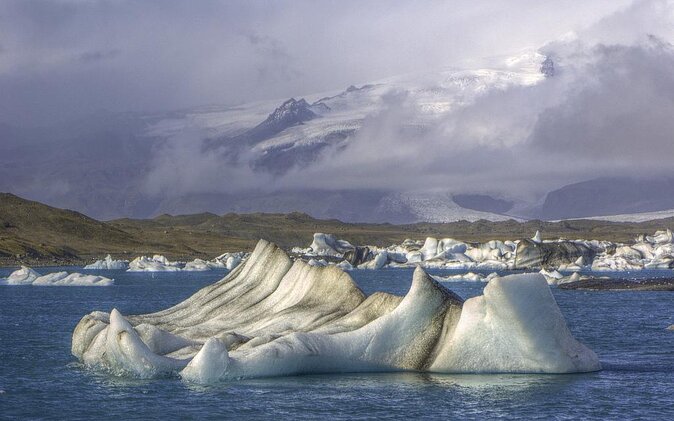 Reykjavik: Glacier Lagoon & Fjaðrárgjúfur Canyon Small-Group Tour - Key points before you reserve