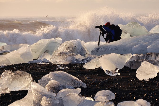 Reykjavik: Glacier Lagoon & Fjaðrárgjúfur Canyon Small-Group Tour - Why this south-coast marathon is worth considering