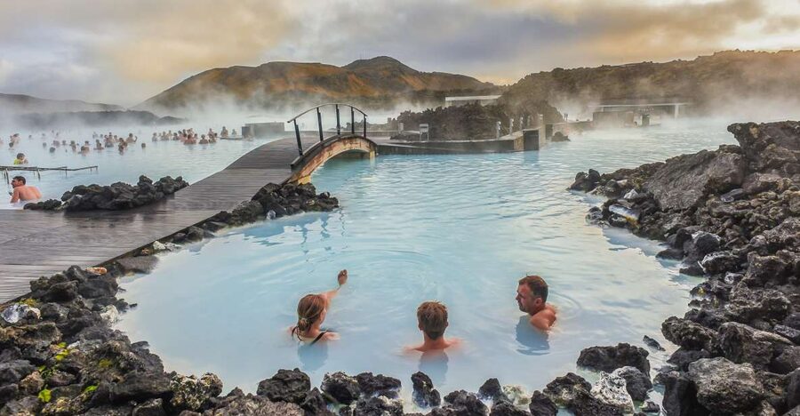Reykjavík: Golden Circle, Blue Lagoon & Northern Lights Tour - One long day, three very different Iceland experiences