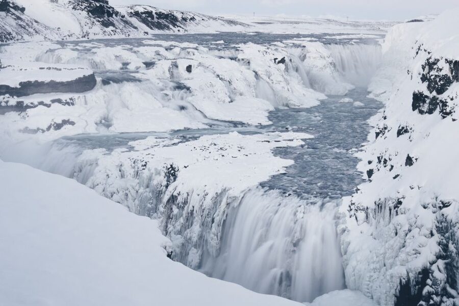 Reykjavík: Golden Circle, Blue Lagoon & Northern Lights Tour - Geysir, steam, and a practical lunch stop