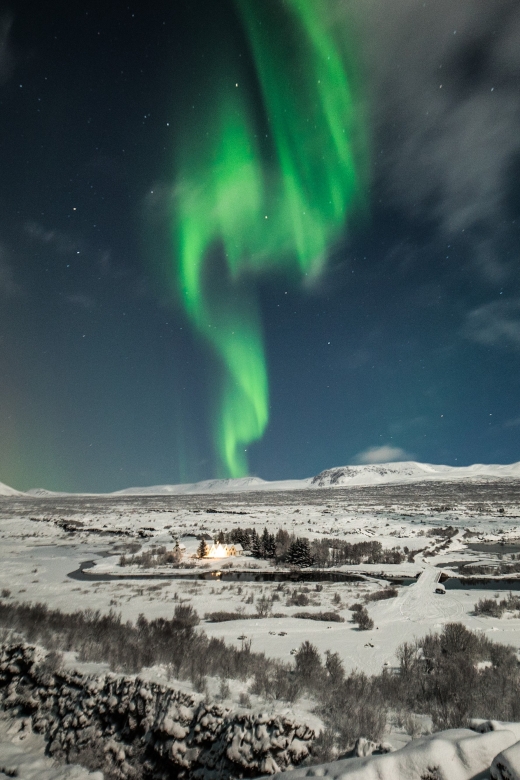 Reykjavík: Golden Circle, Blue Lagoon & Northern Lights Tour - Kerið Crater, a short volcanic stop