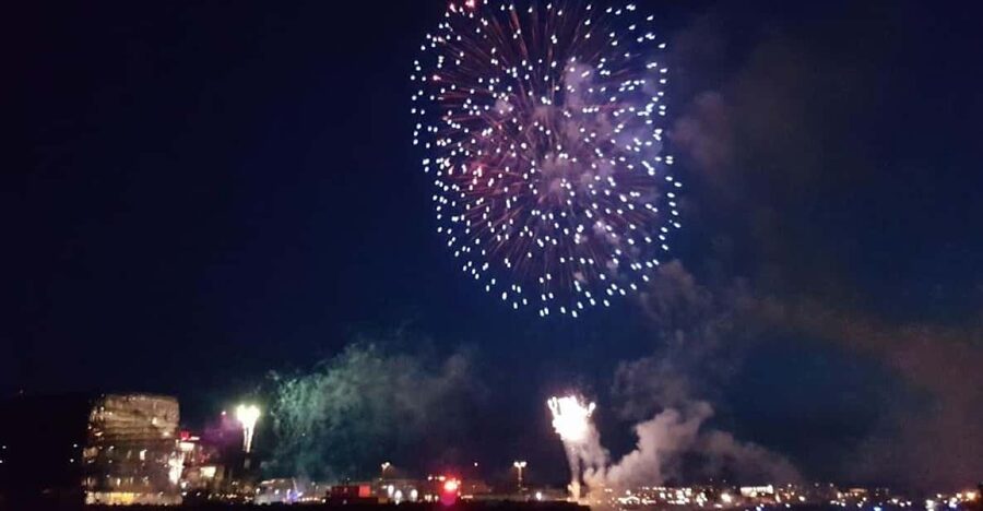 Reykjavík: New Year's Eve Northern Lights Yacht Cruise - Key things to know before booking