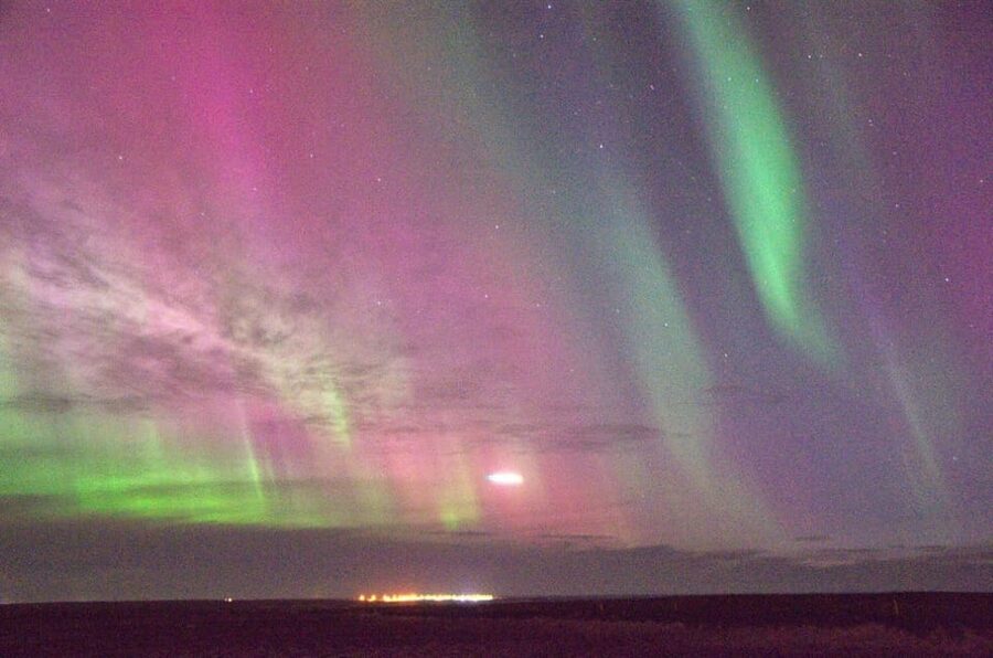 Reykjavík: New Year's Eve Northern Lights Yacht Cruise - Champagne at midnight