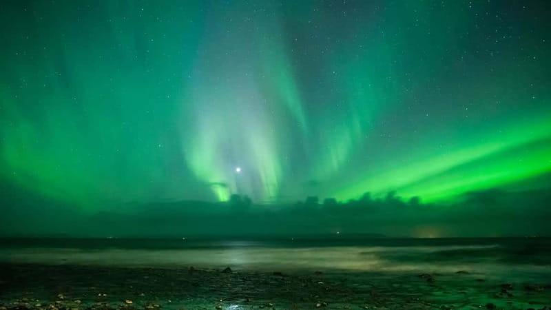 Reykjavik: Northern Lights Adventure Tour with Hot Chocolate - The first stop: a test of sky and patience