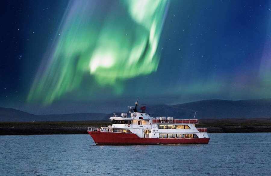Reykjavík: Northern Lights Cruise - Photography is possible, but not easy