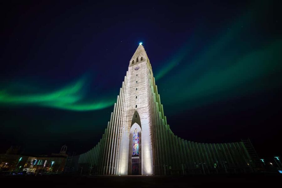 Reykjavik: Northern Lights Small Group with Surprise - How much value do you get for $103?