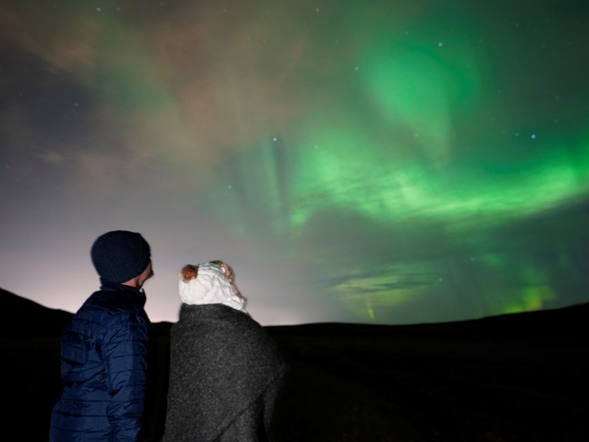 Reykjavik: Northern Lights Tour w/Pro Photos - Small Group - The secret stop and the value of moving on