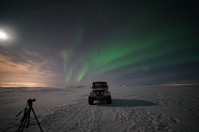 Reykjavik Northern Lights Tour with Pro Aurora Photos Small Group - What the price includes at $148.50