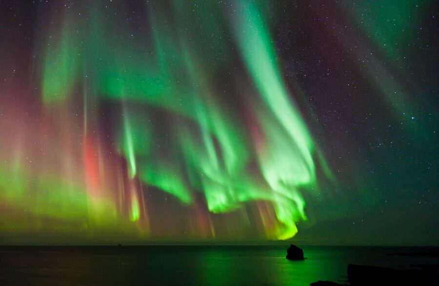 Reykjavik: Premium Northern Lights Tour with Free Photos - Chasing clear skies outside Reykjavik