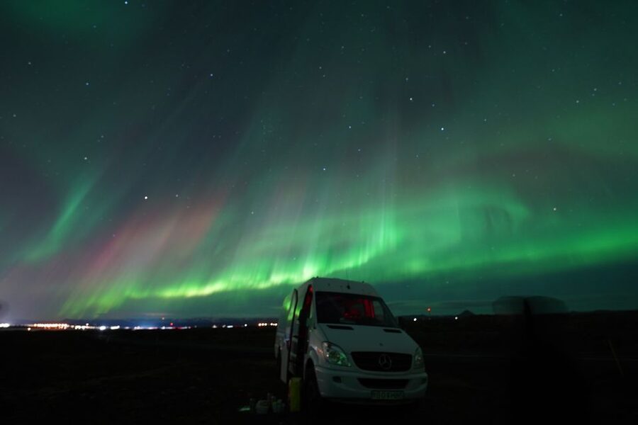 Reykjavik: Premium Northern Lights Tour with Free Photos - Pickup points and the evening route