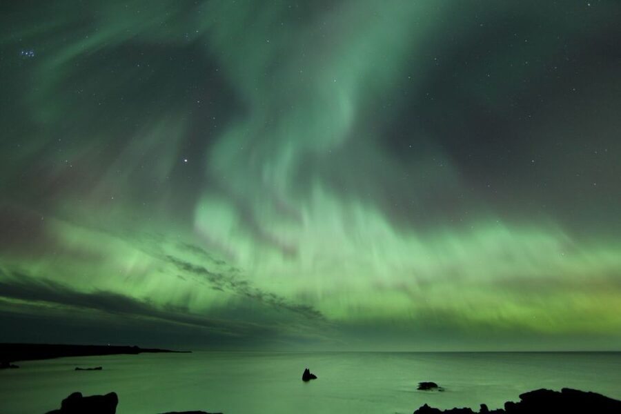 Reykjavik: Small Group Northern Lights Tour - Who should book this experience
