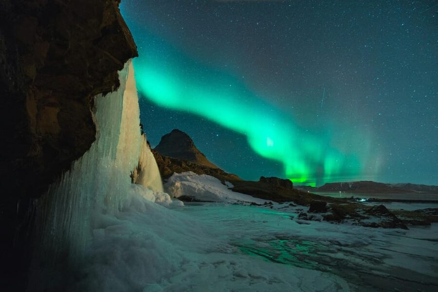 Reykjavik: Small-Group Northern Lights Tour with Pickup - How the aurora hunt actually works