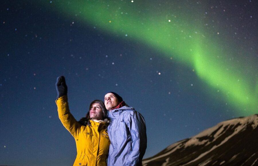 Reykjavik: South Coast, Glacier Hike & Northern Lights Combo - The dinner break and second pickup