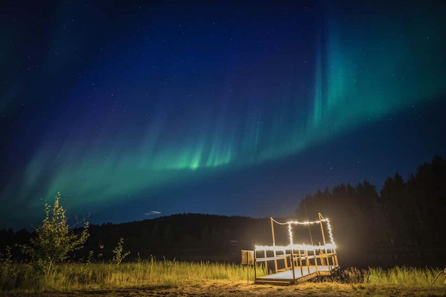 Rovaniemi: Arctic Ice Floating and Northern Lights Tour - What the three-hour evening actually feels like