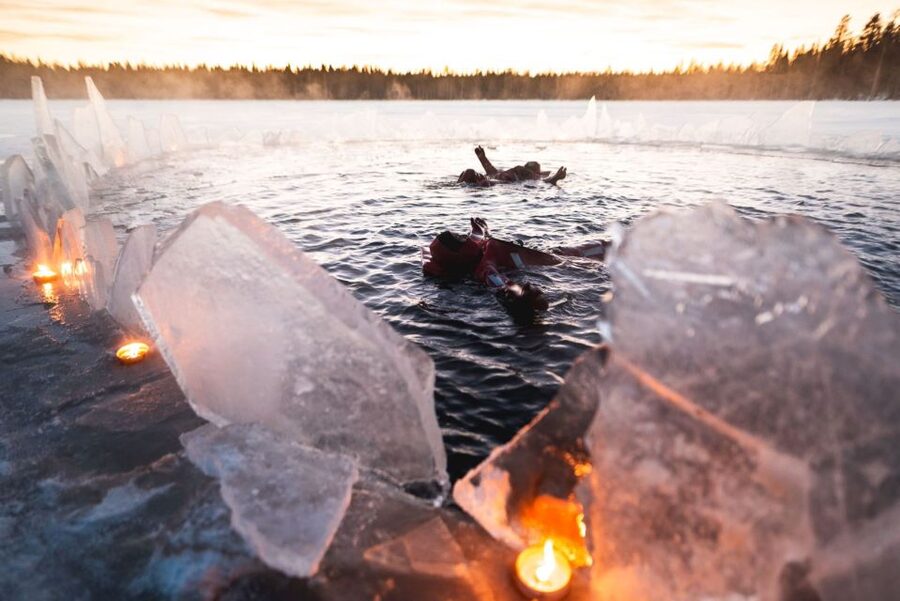 Rovaniemi: Arctic Ice Floating and Northern Lights Tour - The guides make a real difference