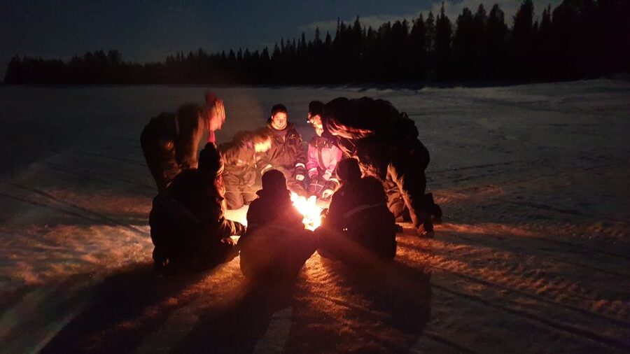Rovaniemi: Aurora Borealis Snowmobile Safari with Campfire - The snowmobile route and its changing pace
