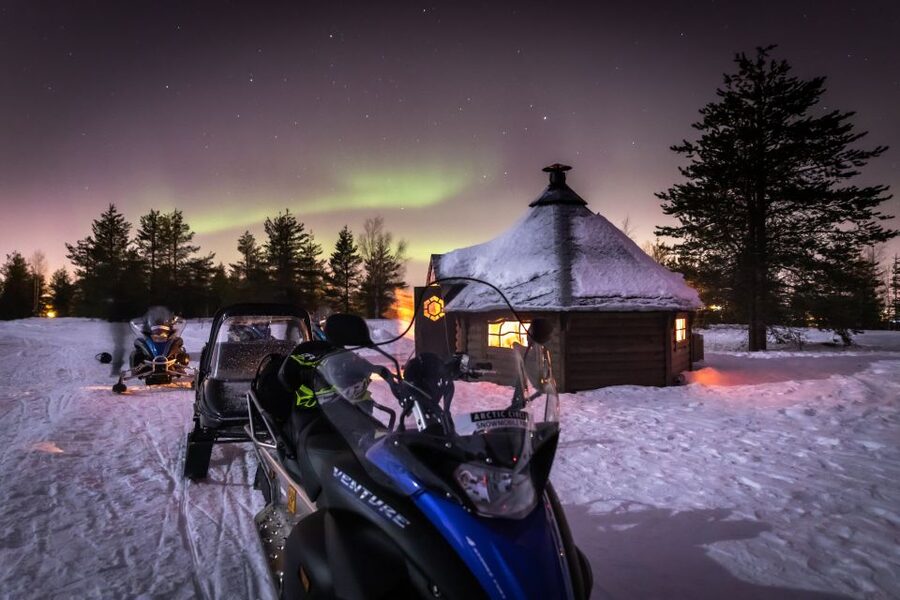 Rovaniemi: Aurora Borealis Snowmobile Safari with Campfire - Guides, group size, and the feel of the outing