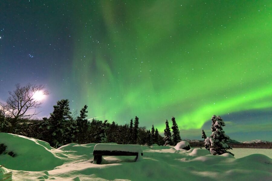 Rovaniemi: Aurora Borealis Snowmobile Safari with Campfire - What happens at the meeting point