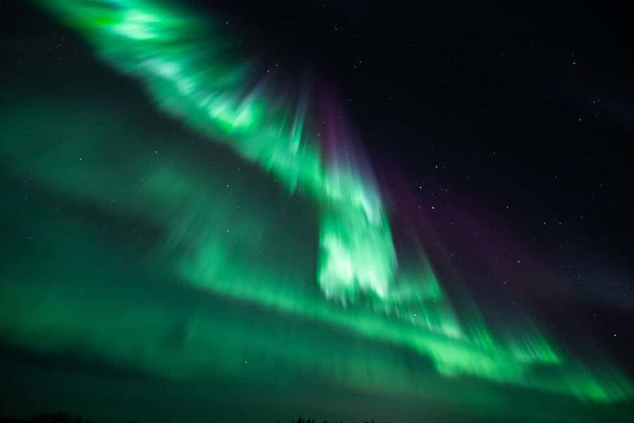 Rovaniemi: Aurora Hunt - Free Photos, 100% Guaranteed Refund - Why this Aurora hunt is different from a fixed evening tour