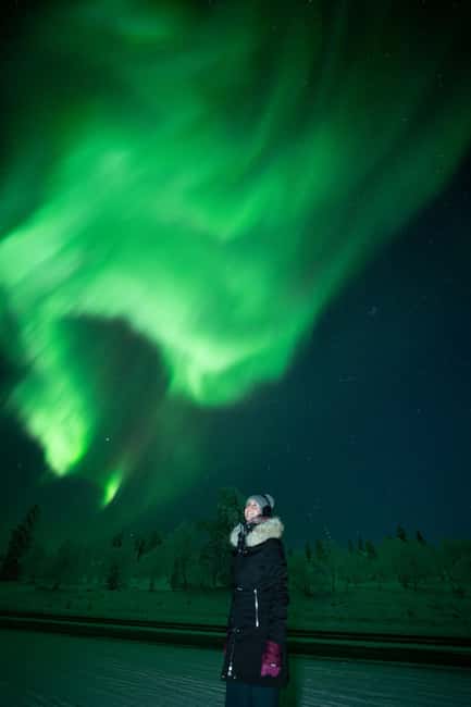 Rovaniemi: Coffee under Northern Lights & Professional Photo - Chasing clear skies beyond Rovaniemi