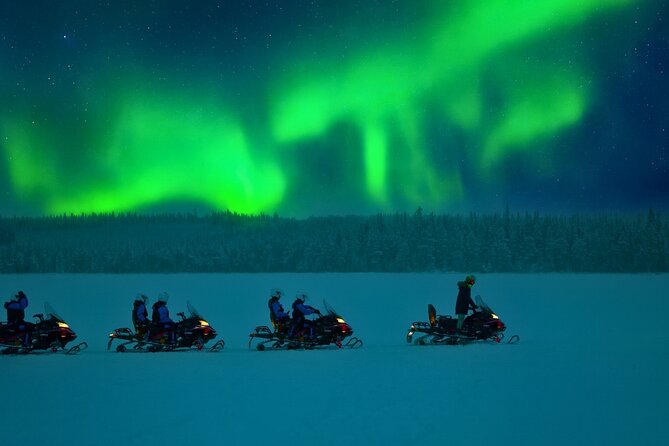 Rovaniemi: Drive New 2025 Snowmobiles - Aurora Adventure - Starting with a warm 4x4 transfer from Rovaniemi