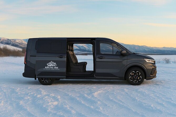 Rovaniemi: Drive New 2025 Snowmobiles - Aurora Adventure - Riding private forest and tundra trails