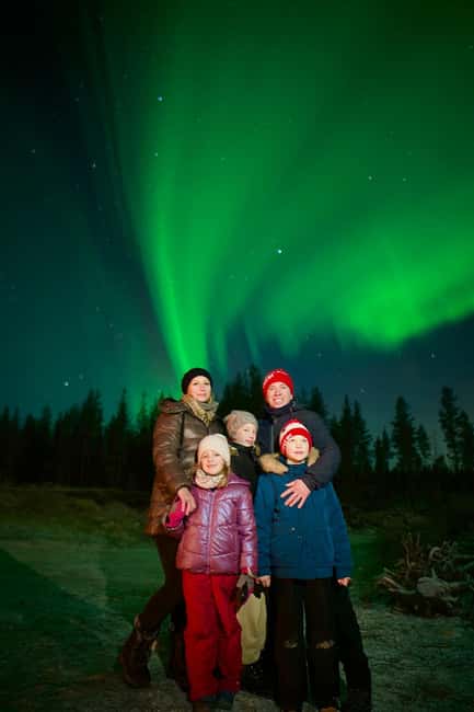 Rovaniemi: Family-Friendly Northern Lights Tour - Leaving Rovaniemi for the Arctic night