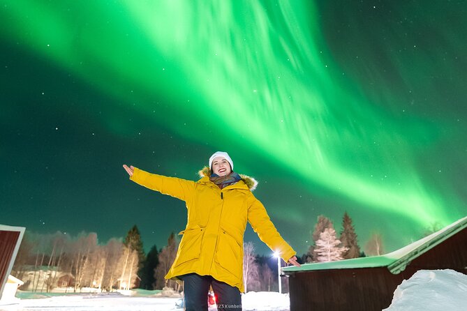 Rovaniemi: Genuine Aurora Hunting with Unlimited Pro Photos - What the aurora session feels like