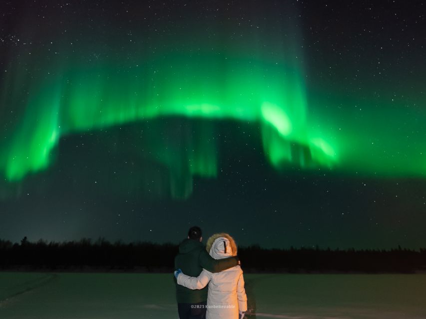 Rovaniemi: Genuine Aurora Hunting with Unlimited Pro Photos - Small groups change the night
