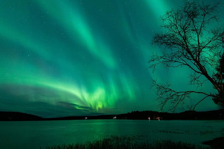 Rovaniemi: Guaranteed Aurora Hunting Tour with Local Guide - Why this Aurora hunt is different from a fixed evening tour